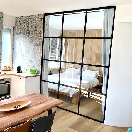 Luxury Flat By Central Station / Unique View-2