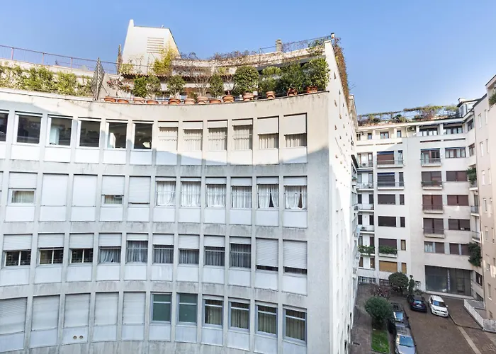 Cool And Big Central Apartment Duomo - White